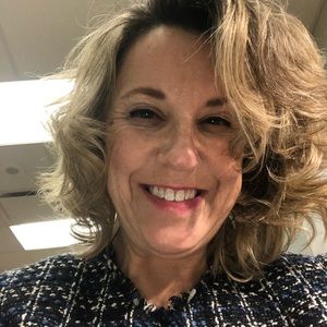 Meet your Posher, Liz